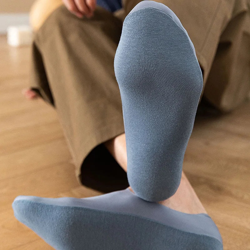 2024 New Summer Invisible Socks For Male Nylon Ice Silk Non-slip Socks No Trace Casual Breathable Sokken Classic Men's Socks