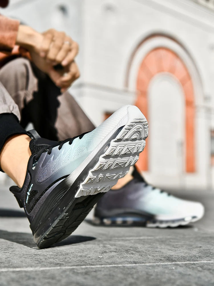 Couple Running Shoes High Quality Lightweight Sneakers Men Outdoor Breathable Gym Shoes Man Women Comfortable Lace Up Shoes