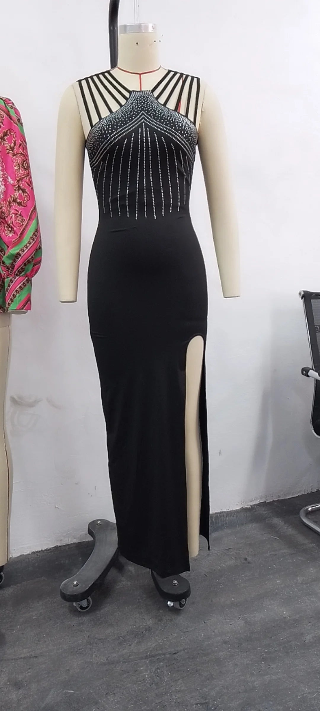 Sexy Women Dresses Rhinestone Decor Elegant Fashion Multi-Strap High Slit O-Neck Sleeveless Maxi Skinny Party Dress 2022 Summer