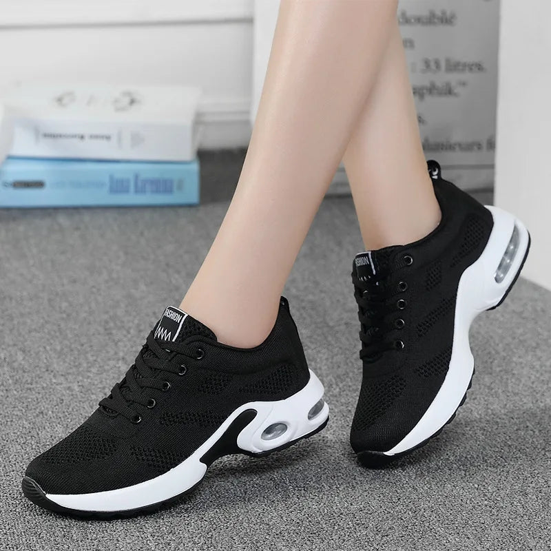 Fashion Women Lightweight Sneakers Running Shoes Outdoor Sports Shoes Breathable Mesh Comfort Running Shoes Air Cushion Lace Up