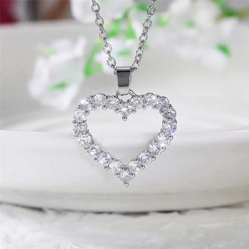 Huitan Bling Bling Princess Heart Pendant Necklace Silver Color Romantic Wedding Engagement Necklaces Trendy Jewelry for Women