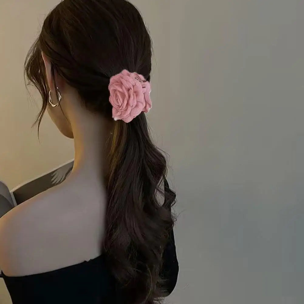 A Ponytail Wig For Women With Rose Hair Clips And High-temperature Silk Long Hair With Large Wave Ties And Ponytail Braids