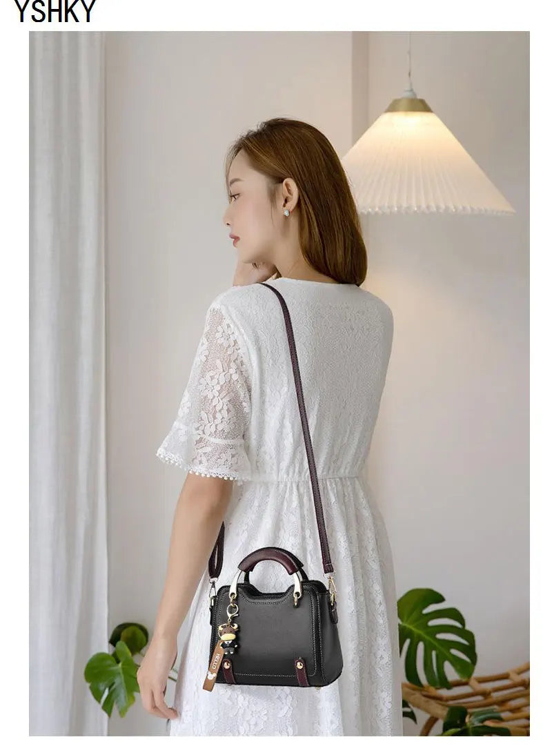 New brand shoulder Bag for 2024 luxury designer handbag women Handbags leather Printed monogram single shoulder straddle bag