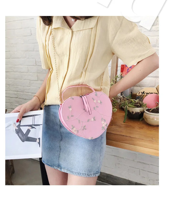 Female Sweet Lace Heart Round Handbags High Quality PU Leather Cross Body Bags for Women Small Fresh Flower Chain Shoulder Bags
