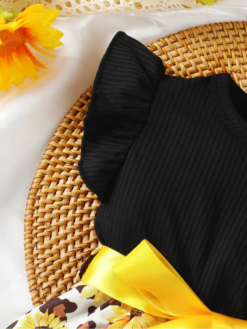 Summer Child Girl Fashion Dress Petal Sleeve Patchwork Sunflower Dress with Big Bow Birthday Party Costume for Kids 4-7 Years