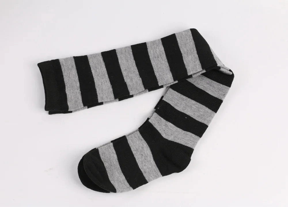 Color Striped Stockings Japanese Over Knee Socks Fashion Women Keep Warm Soks Sexy Slim Long Soks Black White Striped Hosiery